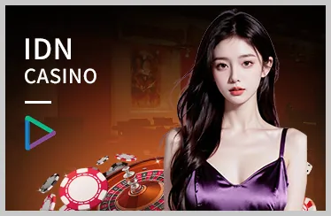 Giải đấu eSports chuyên nghiệp với game thủ đang thi đấu
